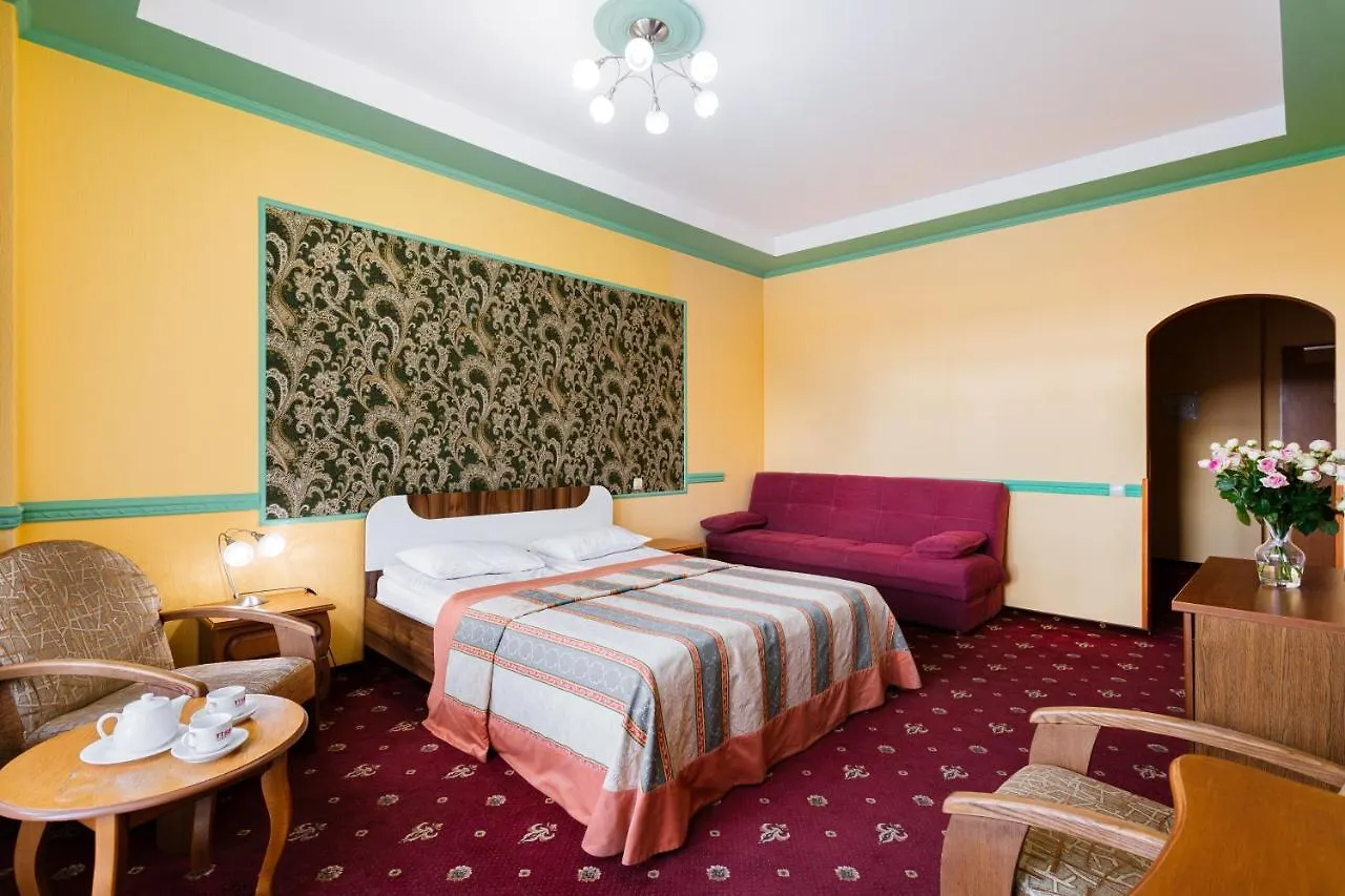 Тисо Апарт Отель Киев 3*,